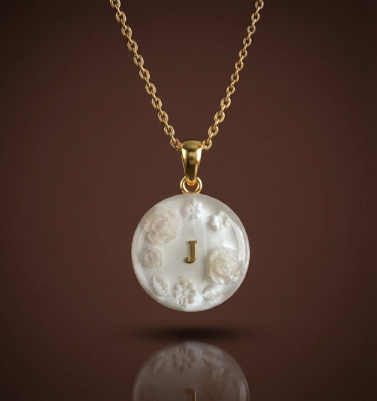 Pendentif Lait Maternel Fleur Lactée Relief - Bijou Artisanal Gold Filled