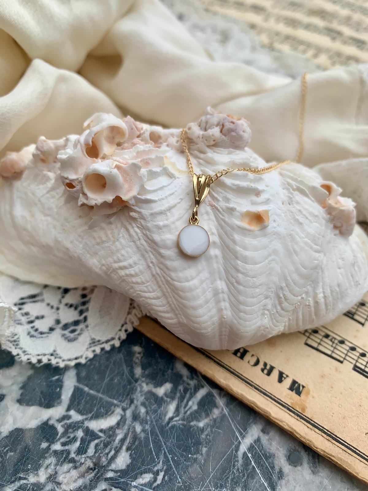 Petit Médaillon Lait Maternel 0,5mm - Bijou Souvenir Allaitement Éternel