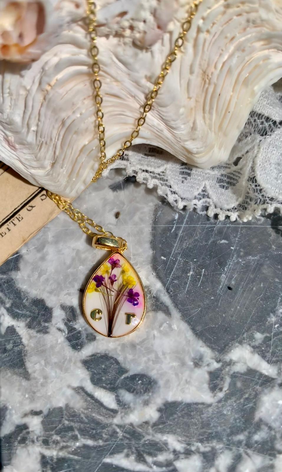 Pendentif Lait Maternel Bouquet Fleuri - Bijou Personnalisé Cheveux Initiales